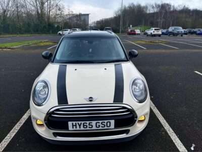 MINI COOPER AUTO ENGINE CC 1499 cc ENGINE SIZE 1.5 Litres FUEL PETROL BODY 5 DOOR HATCHBACK TRANSMISSION AUTOMATIC SEATS 5 COLOUR WHITE REG DATE 01/09/2015 65000 Miles HY65 GSO