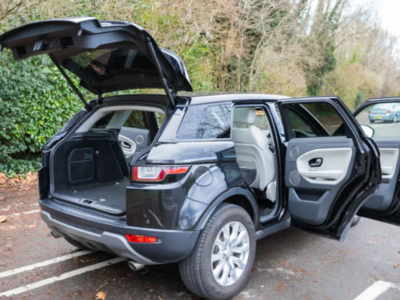 LAND ROVER RANGE ROVER EVOQUE SE TECH TD4 ENGINE SIZE 2.0 Litres FUEL DIESEL BODY 5 DOOR ESTATE TRANSMISSION MANUAL SEATS 5 COLOUR BLACK REG DATE 09/03/2016 65000 Miles LR16 FCY