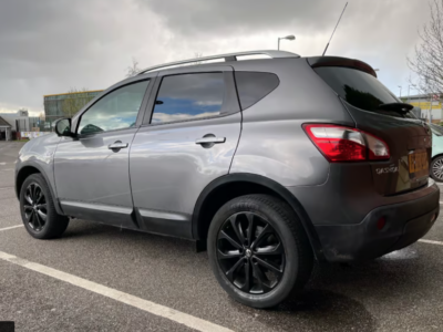 NISSAN QASHQAI N-TEC+ CVT ENGINE SIZE 1.6 Litres FUEL PETROL BODY 5 DOOR HATCHBACK TRANSMISSION CVT SEATS 5 COLOUR GREY REG DATE 26/10/2012 72350 Miles FE62CGY