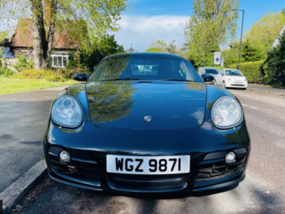 PORSCHE MODEL CAYMAN ENGINE CC 2687 cc ENGINE SIZE 2.7 Litres FUEL PETROL BODY 2 DOOR COUPE TRANSMISSION MANUAL SEATS 2 COLOUR BLACK REG DATE 31/01/2009 26950 Miles WGZ 9871