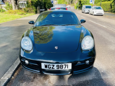 PORSCHE MODEL CAYMAN ENGINE CC 2687 cc ENGINE SIZE 2.7 Litres FUEL PETROL BODY 2 DOOR COUPE TRANSMISSION MANUAL SEATS 2 COLOUR BLACK REG DATE 31/01/2009 26950 Miles WGZ 9871