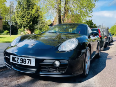 PORSCHE MODEL CAYMAN ENGINE CC 2687 cc ENGINE SIZE 2.7 Litres FUEL PETROL BODY 2 DOOR COUPE TRANSMISSION MANUAL SEATS 2 COLOUR BLACK REG DATE 31/01/2009 26950 Miles WGZ 9871