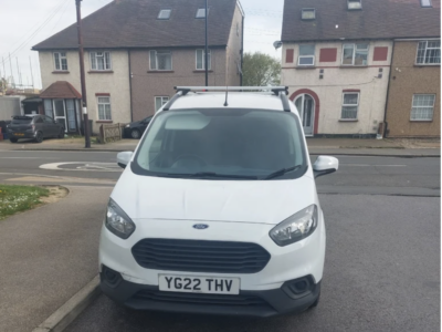 FORD TRANSIT COURIER BASE ENGINE SIZE 1.0 Litres FUEL PETROL BODY PANEL VAN TRANSMISSION MANUAL SEATS 2 COLOUR WHITE REG DATE 01/03/2022 14950 Miles YG22THV