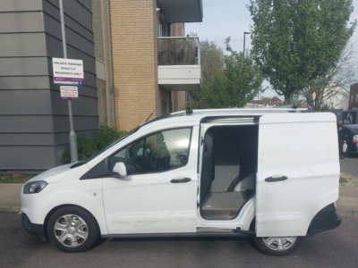 FORD TRANSIT COURIER BASE ENGINE SIZE 1.0 Litres FUEL PETROL BODY PANEL VAN TRANSMISSION MANUAL SEATS 2 COLOUR WHITE REG DATE 01/03/2022 14950 Miles YG22THV