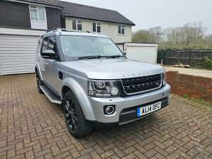 LAND ROVER DISCOVERY LANDMARK SDV6 AUTO ENGINE SIZE 3.0 Litres FUEL DIESEL BODY 5 DOOR ESTATE TRANSMISSION AUTOMATIC SEATS 7 COLOUR SILVER REG DATE 30/09/2016 YC66 UAL  95,072 Miles