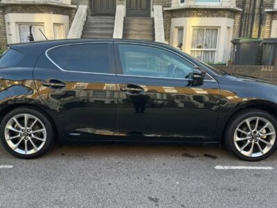 Lexus CT200H Advance Hybrid