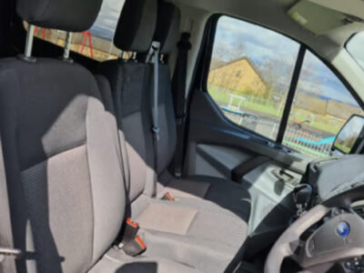 FORD TRANSIT CUSTOM 310 TDCI  ENGINE SIZE 2.0 Litres FUEL DIESEL BODY VAN – SIDE WINDOWS TRANSMISSION MANUAL SEATS 9 COLOUR BLACK REG DATE 13/02/2018 12200 Miles CH17 LUH