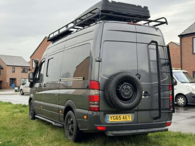 MERCEDES-BENZ SPRINTER 316 CDI ENGINE SIZE 2.1 Litres FUEL DIESEL BODY PANEL VAN TRANSMISSION MANUAL SEATS 3 COLOUR GREY REG DATE 09/09/2015 156000 Miles YG65 AET