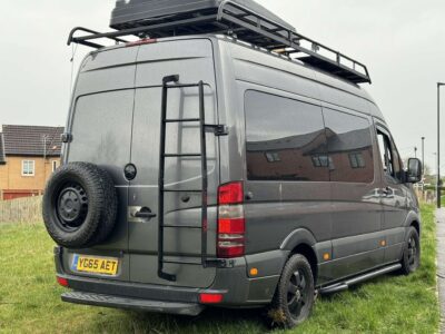 MERCEDES-BENZ SPRINTER 316 CDI ENGINE SIZE 2.1 Litres FUEL DIESEL BODY PANEL VAN TRANSMISSION MANUAL SEATS 3 COLOUR GREY REG DATE 09/09/2015 156000 Miles YG65 AET