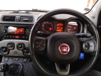 FIAT PANDA LOUNGE ENGINE SIZE 1.2 Litres FUEL PETROL BODY 5 DOOR HATCHBACK TRANSMISSION MANUAL SEATS 5 COLOUR RED REG DATE 31/07/2018 41700 Miles AA04 BET