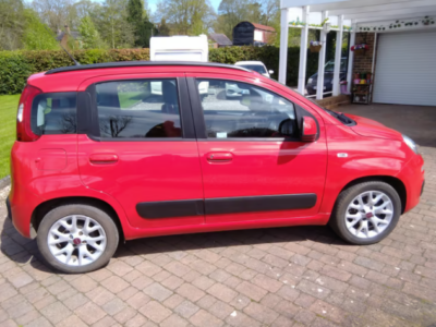 FIAT PANDA LOUNGE ENGINE SIZE 1.2 Litres FUEL PETROL BODY 5 DOOR HATCHBACK TRANSMISSION MANUAL SEATS 5 COLOUR RED REG DATE 31/07/2018 41700 Miles AA04 BET