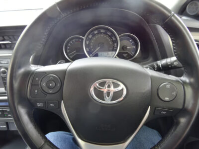 Toyota AURIS 2013 Auto, CA62 UYF, 20 photos