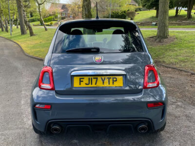 ABARTH 595 Engine Size 1.4 Litres Fuel PETROL Body 3 DOOR HATCHBACK Transmission MANUAL Seats 4 Colour GREY Reg Date 24/03/2017 Reg FJ17YTP