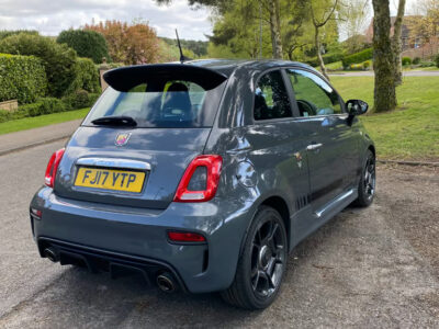 ABARTH 595 Engine Size 1.4 Litres Fuel PETROL Body 3 DOOR HATCHBACK Transmission MANUAL Seats 4 Colour GREY Reg Date 24/03/2017 Reg FJ17YTP