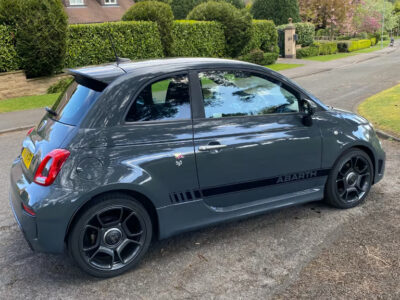 ABARTH 595 Engine Size 1.4 Litres Fuel PETROL Body 3 DOOR HATCHBACK Transmission MANUAL Seats 4 Colour GREY Reg Date 24/03/2017 Reg FJ17YTP