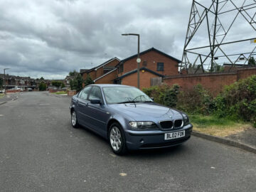 BMW MODEL 318I SE AUTO  ENGINE SIZE 2.0 Litres FUEL PETROL BODY 4 DOOR SALOON TRANSMISSION AUTOMATIC SEATS 5 COLOUR BLUE REG DATE21/06/2002 59700 Miles,