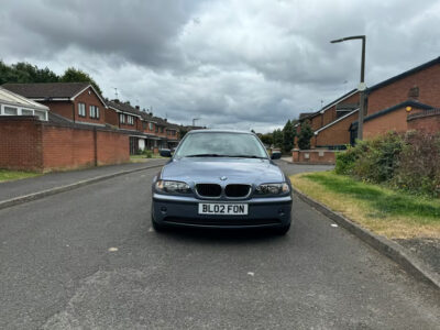 BMW MODEL 318I SE AUTO  ENGINE SIZE 2.0 Litres FUEL PETROL BODY 4 DOOR SALOON TRANSMISSION AUTOMATIC SEATS 5 COLOUR BLUE REG DATE21/06/2002 59700 Miles,