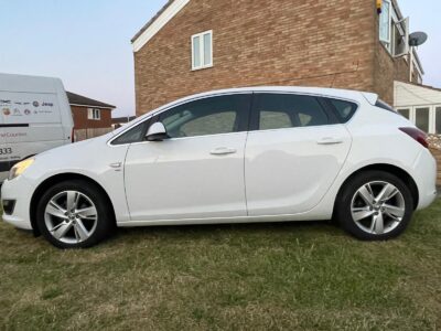 VAUXHALL MODEL ASTRA SRI  ENGINE SIZE 1.4 Litres FUEL PETROL BODY 5 DOOR HATCHBACK TRANSMISSION MANUAL SEATS 5 COLOUR WHITE REG DATE 31/03/2015 Mileage: 37400