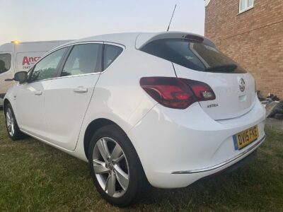 VAUXHALL MODEL ASTRA SRI  ENGINE SIZE 1.4 Litres FUEL PETROL BODY 5 DOOR HATCHBACK TRANSMISSION MANUAL SEATS 5 COLOUR WHITE REG DATE 31/03/2015 Mileage: 37400