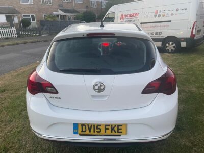 VAUXHALL MODEL ASTRA SRI  ENGINE SIZE 1.4 Litres FUEL PETROL BODY 5 DOOR HATCHBACK TRANSMISSION MANUAL SEATS 5 COLOUR WHITE REG DATE 31/03/2015 Mileage: 37400