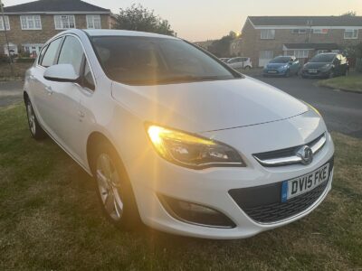 VAUXHALL MODEL ASTRA SRI  ENGINE SIZE 1.4 Litres FUEL PETROL BODY 5 DOOR HATCHBACK TRANSMISSION MANUAL SEATS 5 COLOUR WHITE REG DATE 31/03/2015 Mileage: 37400