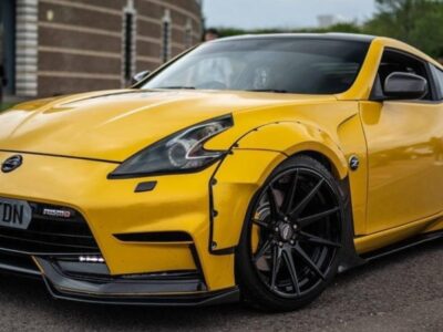 NISSAN MODEL350Z  ENGINE SIZE3.5 Litres FUEL PETROL BODY 3 DOOR COUPE TRANSMISSION MANUAL SEATS 4 COLOUR  Yellow REG DATE 29/09/2005 Mileage: 83000 L17FDN