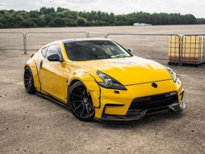 NISSAN MODEL350Z  ENGINE SIZE3.5 Litres FUEL PETROL BODY 3 DOOR COUPE TRANSMISSION MANUAL SEATS 4 COLOUR  Yellow REG DATE 29/09/2005 Mileage: 83000 L17FDN