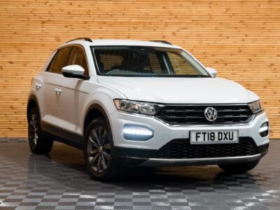 VOLKSWAGEN T-ROC SE TSI Engine Size 1.0 Litres Fuel PETROL Body 5 DOOR HATCHBACK Transmission MANUAL Seats 5 Colour SILVER Reg Date 01/08/2018 Mileage 47814 Reg  FT18DXU