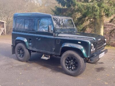 LAND ROVER MODEL 90 DEFENDER TDI ENGINE CC 2495 cc FUEL DIESEL BODYLIGHT 4×4 UTILITY TRANSMISSION N/A SEATS 2 COLOUR GREEN REG DATE 05/01/1996 Mileage: 107935, N874 VAC