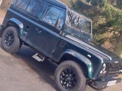 LAND ROVER MODEL 90 DEFENDER TDI ENGINE CC 2495 cc FUEL DIESEL BODYLIGHT 4×4 UTILITY TRANSMISSION N/A SEATS 2 COLOUR GREEN REG DATE 05/01/1996 Mileage: 107935, N874 VAC