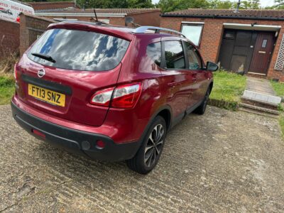 NISSAN QASHQAI TEKNA CVT Engine Size 2.0 Litres Fuel PETROL Body 5 DOOR HATCHBACK Transmission CVT Seats 5 Colour RED Reg Date 18/05/2013 Mileage 137400 Reg FT13SNZ