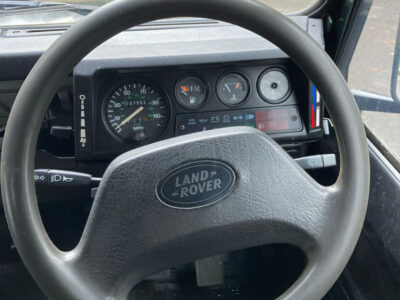 LAND ROVER MODEL 90 DEFENDER TDI ENGINE CC 2495 cc FUEL DIESEL BODYLIGHT 4×4 UTILITY TRANSMISSION N/A SEATS 2 COLOUR GREEN REG DATE 05/01/1996 Mileage: 107935, N874 VAC