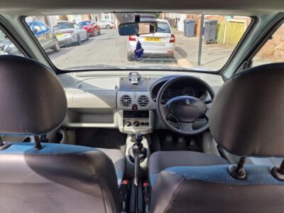 RENAULT KANGOO AUTHENTIQUE Engine Size 1.2 Litres Fuel PETROL Body 5 DOOR MPV Transmission MANUAL Seats 5 Colour GREY Reg Date 18/04/2007 Mileage 106200 Reg MRX07FTJ