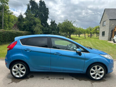 FORD FIESTA TITANIUM 90 TDCI Engine Size 1.6 Litres Fuel DIESEL Body 5 DOOR HATCHBACK Transmission MANUAL Seats 5 Colour BLUE Reg Date 13/02/2009 Mileage: 102000 Reg EF58LVU