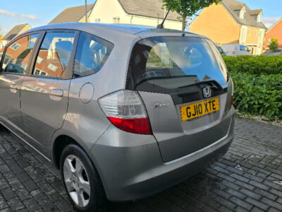 HONDA JAZZ ES I-VTEC Engine CC 1339 cc Engine Size 1.4 Litres Fuel PETROL Body 5 DOOR HATCHBACK Transmission MANUAL Seats 5 Colour SILVER Reg Date 28/05/2010 Mileage 63891 Reg GJ10 XTE