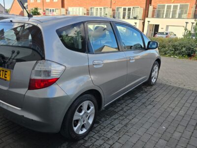 HONDA JAZZ ES I-VTEC Engine CC 1339 cc Engine Size 1.4 Litres Fuel PETROL Body 5 DOOR HATCHBACK Transmission MANUAL Seats 5 Colour SILVER Reg Date 28/05/2010 Mileage 63891 Reg GJ10 XTE