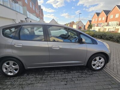 HONDA JAZZ ES I-VTEC Engine CC 1339 cc Engine Size 1.4 Litres Fuel PETROL Body 5 DOOR HATCHBACK Transmission MANUAL Seats 5 Colour SILVER Reg Date 28/05/2010 Mileage 63891 Reg GJ10 XTE