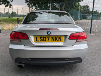 BMW MODEL 320I M SPORT A ENGINE SIZE 2.0 Litres FUEL PETROL BODY 2 DOOR CONVERTIBLE TRANSMISSION AUTOMATIC SEATS 4 COLOUR SILVER REG DATE 25/06/2007 Mileage: 78212 LS07NKN