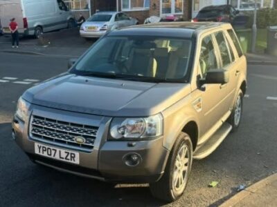 LAND ROVER FREELANDER SE TD4 Engine Size 2.2 Litres Fuel DIESEL Body 5 DOOR ESTATE Transmission MANUAL Seats 5 Colour GREY Reg Date 27/04/2007 Mileage: 111656 Reg YP07LZR