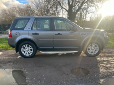 LAND ROVER FREELANDER SE TD4 Engine Size 2.2 Litres Fuel DIESEL Body 5 DOOR ESTATE Transmission MANUAL Seats 5 Colour GREY Reg Date 27/04/2007 Mileage: 111656 Reg YP07LZR