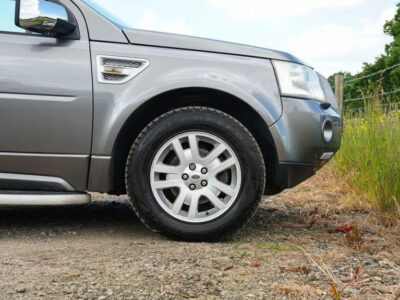 LAND ROVER FREELANDER SE TD4 Engine Size 2.2 Litres Fuel DIESEL Body 5 DOOR ESTATE Transmission MANUAL Seats 5 Colour GREY Reg Date 27/04/2007 Mileage: 111656 Reg YP07LZR