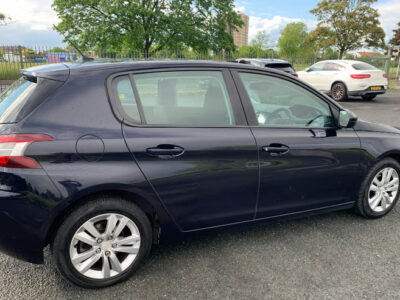 PEUGEOT 308 ACTIVE BLUE HDI S/S Engine Size 1.6 Litres Fuel DIESEL Body 5 DOOR HATCHBACK Transmission MANUAL Seats 5 Colour BLUE Reg Date 02/09/2015 Mileage: 142629 Reg FJ65XDP