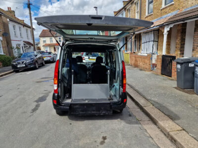 RENAULT KANGOO AUTHENTIQUE Engine Size 1.2 Litres Fuel PETROL Body 5 DOOR MPV Transmission MANUAL Seats 5 Colour GREY Reg Date 18/04/2007 Mileage 106200 Reg MRX07FTJ