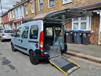 RENAULT KANGOO AUTHENTIQUE Engine Size 1.2 Litres Fuel PETROL Body 5 DOOR MPV Transmission MANUAL Seats 5 Colour GREY Reg Date 18/04/2007 Mileage 106200 Reg MRX07FTJ