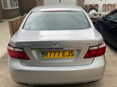 LEXUS MODELLS 460 SE-L A  ENGINE SIZE 4.6 Litres FUEL PETROL BODY 4 DOOR SALOON TRANSMISSION AUTOMATIC SEATS 5 COLOUR SILVER REG DATE 01/09/2007 Mileage: 14900 R777EJS