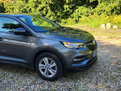 VAUXHALL MODEL GRANDLAND X SE TURBO S/S  ENGINE SIZE 1.2 Litres FUEL PETROL BODY 5 DOOR HATCHBACK TRANSMISSION MANUAL SEATS 5 COLOUR GREY REG DATE 31/05/2019  Mileage: 50850 SC19XTL