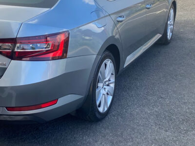 SKODA MODEL SUPERB SE L EXECUTIVE TDI  ENGINE SIZE 2.0 Litres FUEL DIESEL BODY5 DOOR HATCHBACK TRANSMISSION MANUAL SEATS 5 COLOUR GREY REG DATE 17/11/2016 Mileage: 180000 SH66 UKV