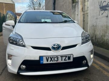 TOYOTA PRIUS T SPIRIT VVT-I CVT Engine Size 1.8 Litres Fuel PETROL/ELECTRIC Body 5 DOOR HATCHBACK Transmission CVT Seats 5 Colour WHITE Reg Date 01/03/2013 Mileage: 234000 Reg VX13TZW