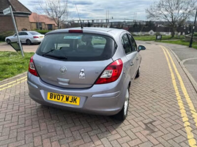 VAUXHALL CORSA DESIGN AUTO Engine Size 1.4 Litres Fuel PETROL Body 5 DOOR HATCHBACK Transmission AUTOMATIC Seats 5 Colour SILVER Reg Date 05/03/2007 Mileage 134000 Reg BV07WJK