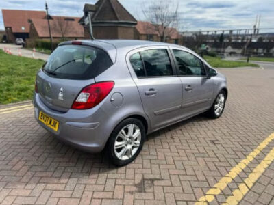 VAUXHALL CORSA DESIGN AUTO Engine Size 1.4 Litres Fuel PETROL Body 5 DOOR HATCHBACK Transmission AUTOMATIC Seats 5 Colour SILVER Reg Date 05/03/2007 Mileage 134000 Reg BV07WJK